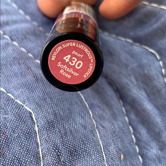 Revlon Super Lustrous Lipstick - Picture 8 of 15
